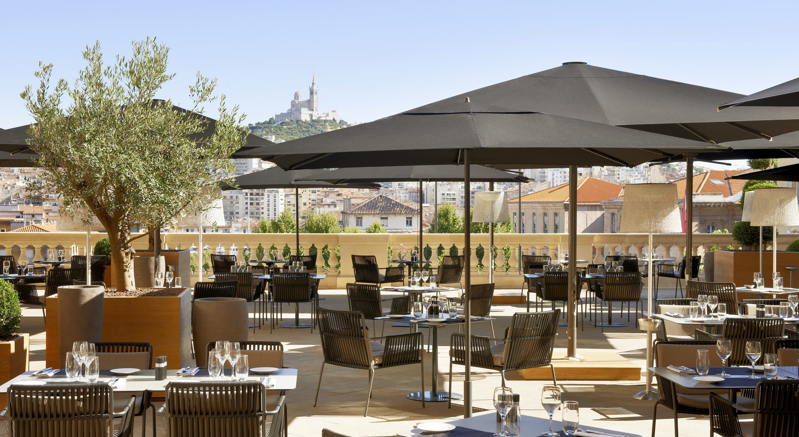 InterContinental Marseille -Terrasse-c-Eric-Cuvillier-4